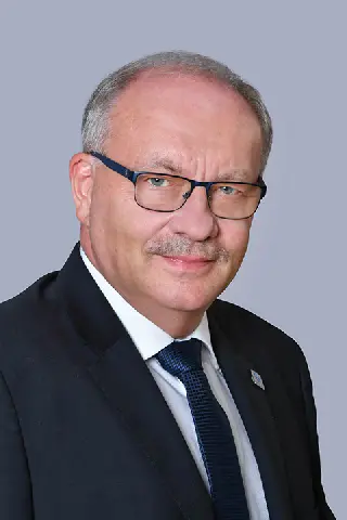 Varga Dezső Gazdasági, jogi és HR vezérigazgató-helyettes képe